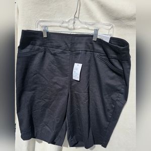 Women's Plus Bermuda Shorts, black Size 18